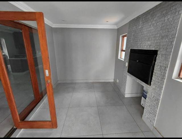 3 BEDROOM HOUSE FOR SALE IN MONTANA PARK